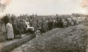 Poświęcenie fundamentów pod budynek gminy Jaszczów w Biskupicach