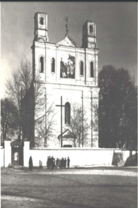 Kościół po zniszczeniach w 1915 roku